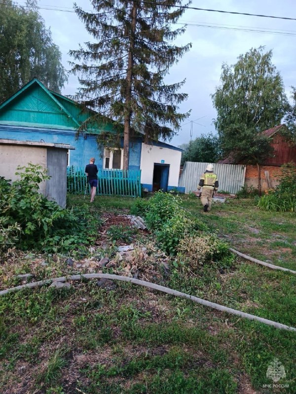 Погиб 26-летний мужчина: в Бессоновке случился смертельный пожар