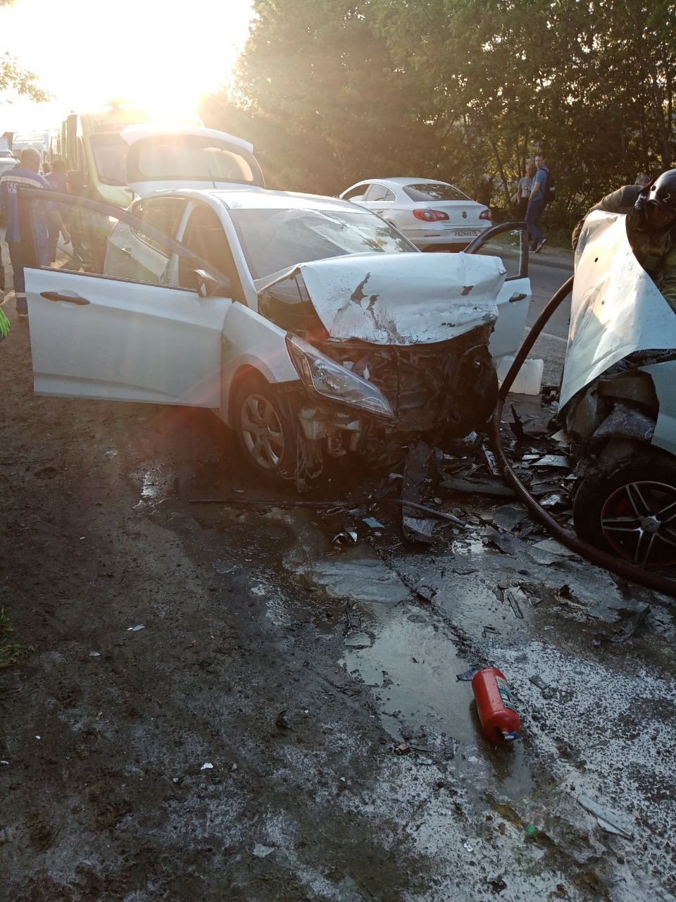 Пензенские спасатели деблокировали пострадавших в ДТП на улице Центральной