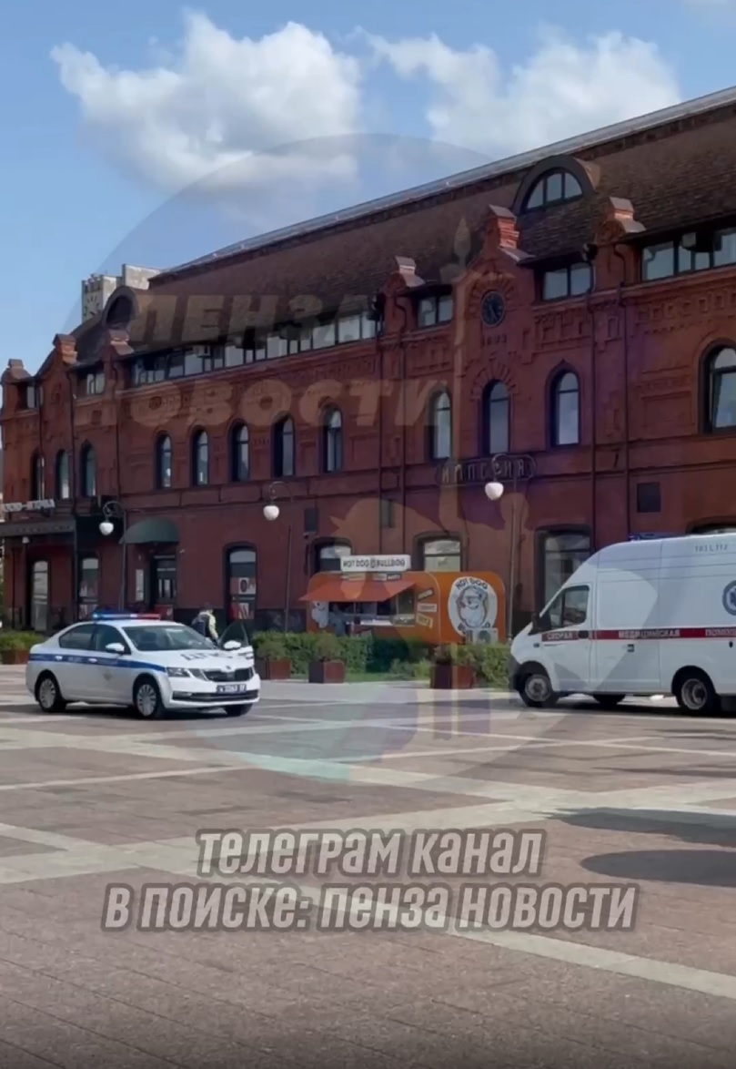 Соцсети: пензенцы рассказали, как на площади Ленина сбили коляску с ребенком