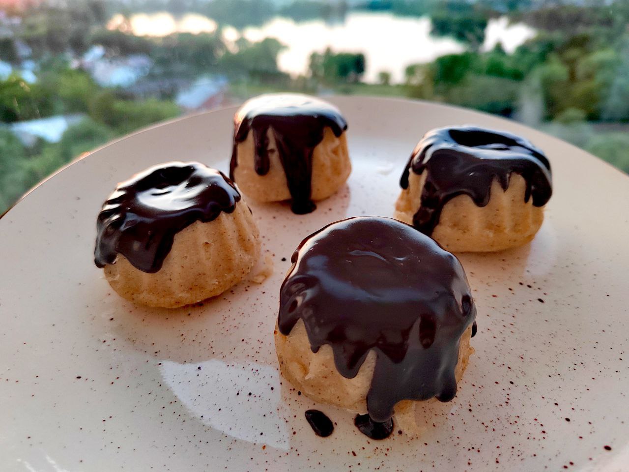 ПП-кексики с горьким шоколадом в микроволновке за три минуты