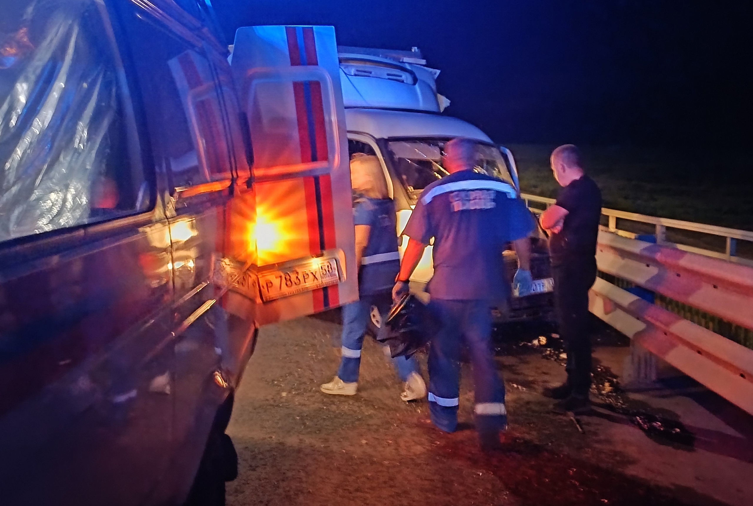 ДТП с «Газелью» и грузовиком под Пензой: спасатели эвакуировали пострадавшего