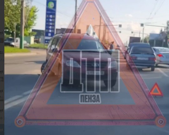 Массовое ДТП парализовало движение на Южной Поляне в Пензе