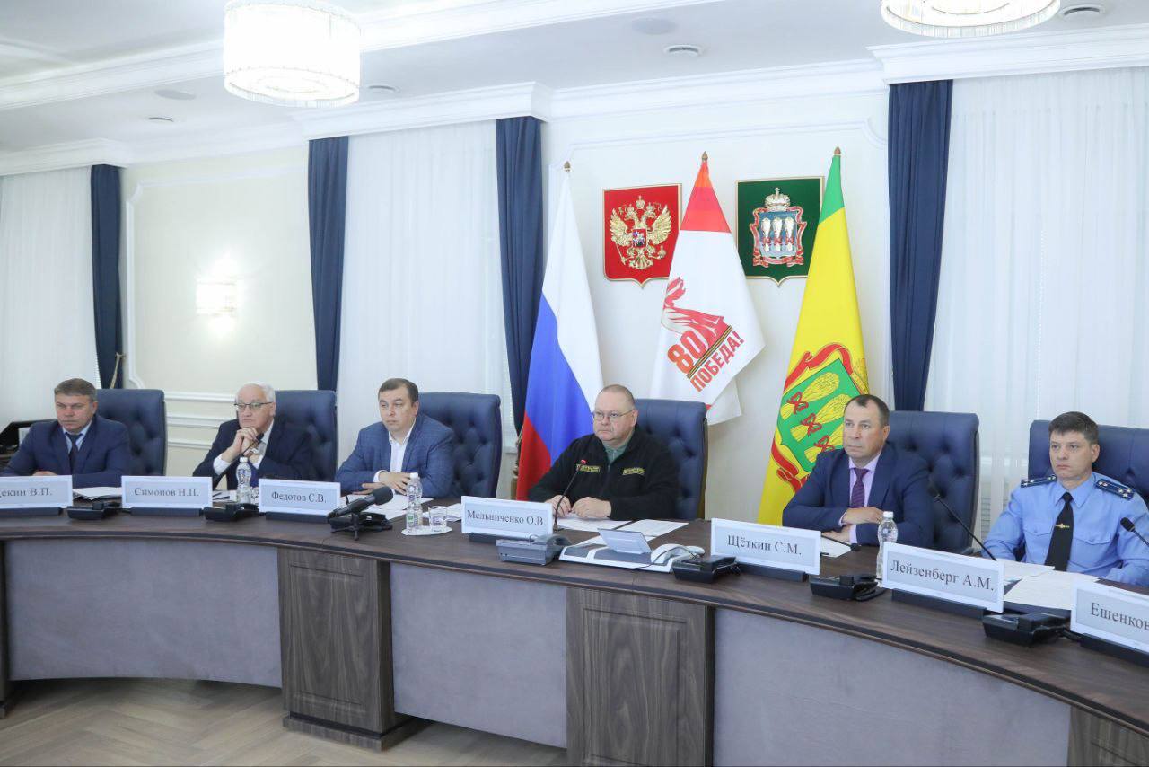 Олег Мельниченко поручил построить школу в Арбеково на год раньше срока