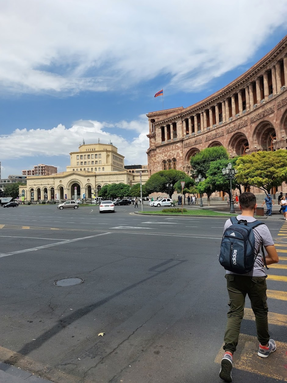 Ереван — лидер зарубежных направлений, Калининград бьет рекорды внутри России