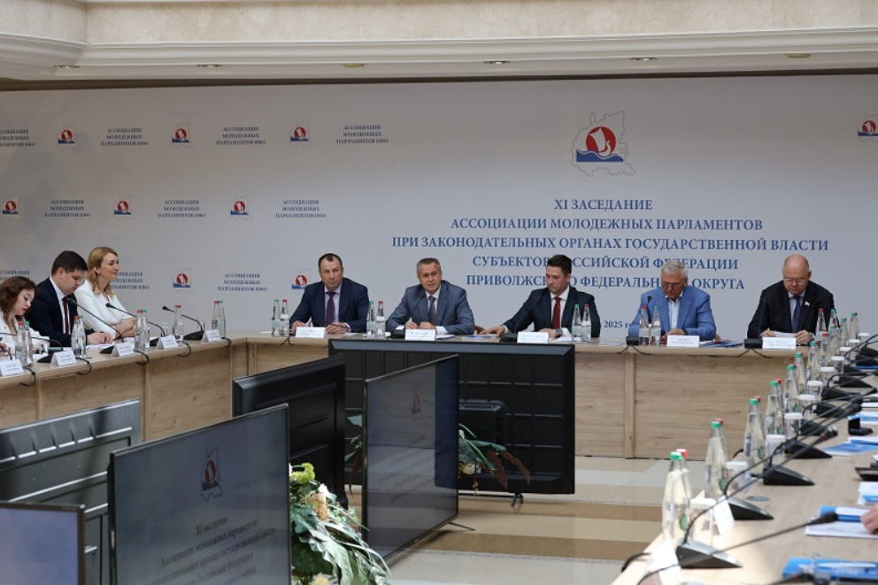 Вадим Супиков: Ключевое направление работы молодых парламентариев — сохранение традиционных ценностей