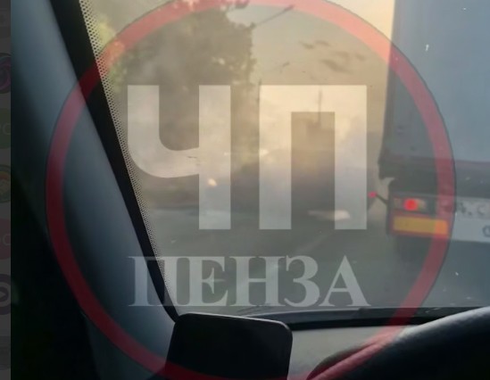 В Пензе лобовое столкновение на Нейтральной привело к пожару