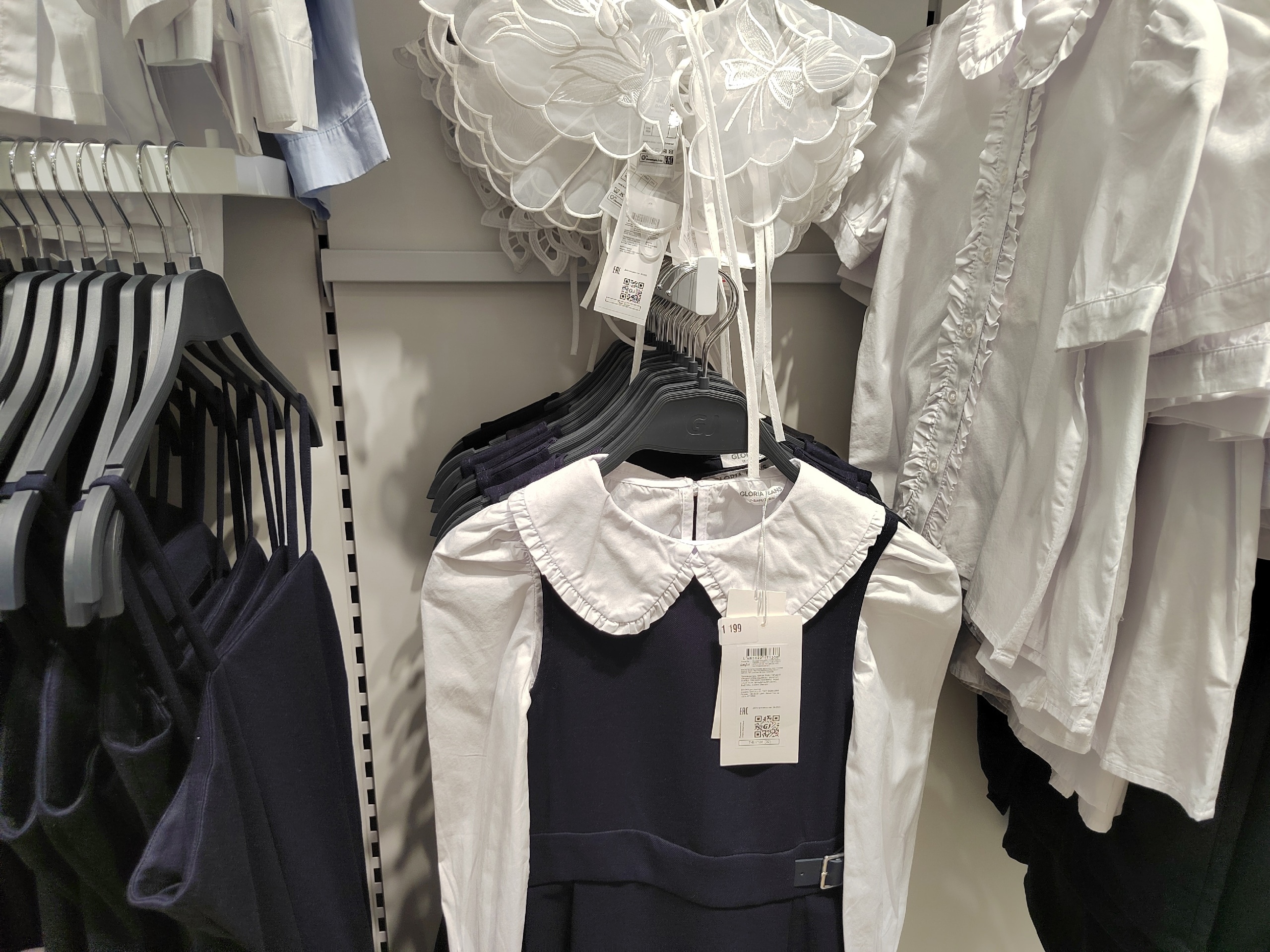 ФАС призывает продавцов сдерживать цены на школьные товары