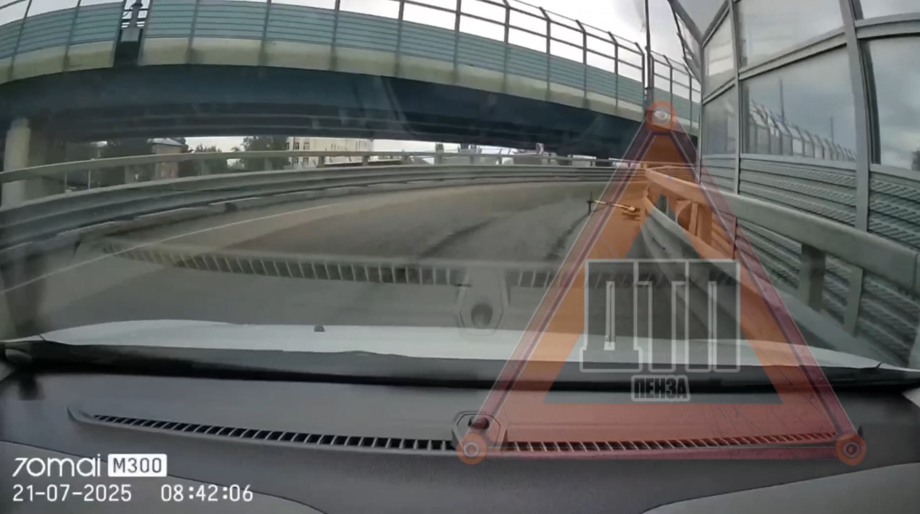 Самокат на проезжей части: в Пензе новый уровень беспорядка с СИМ попал на видео