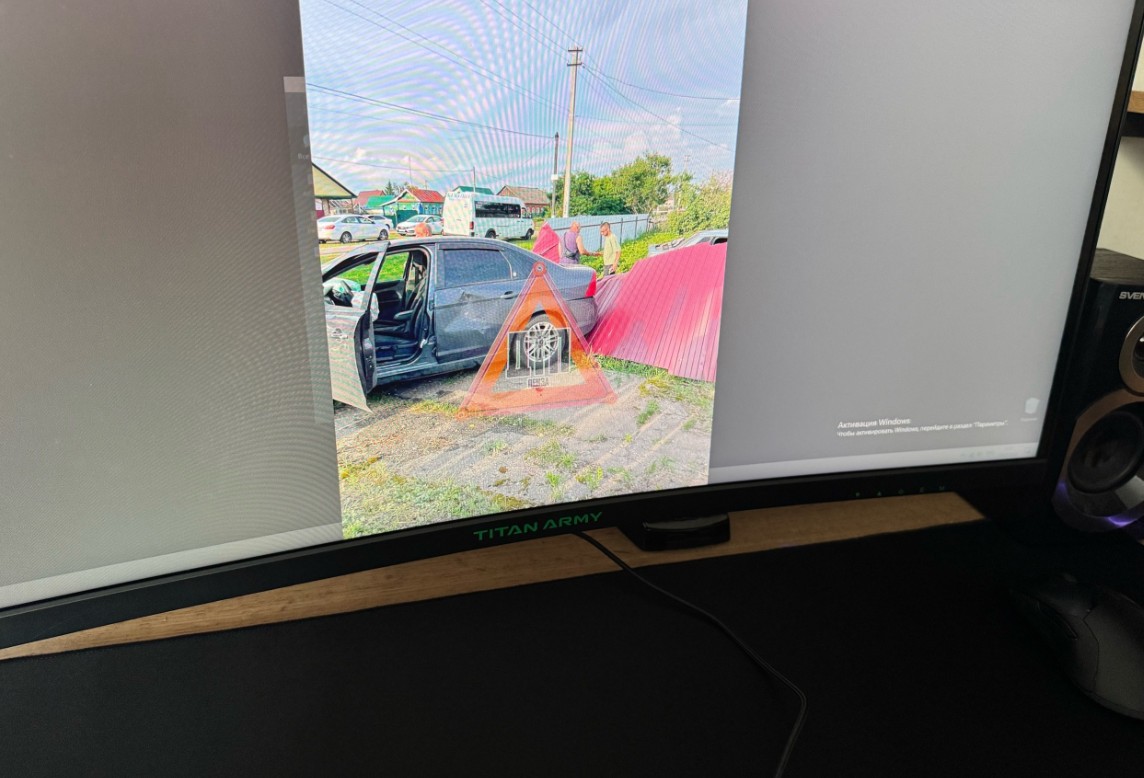 В Беково два авто протаранили забор после столкновения, есть пострадавшие