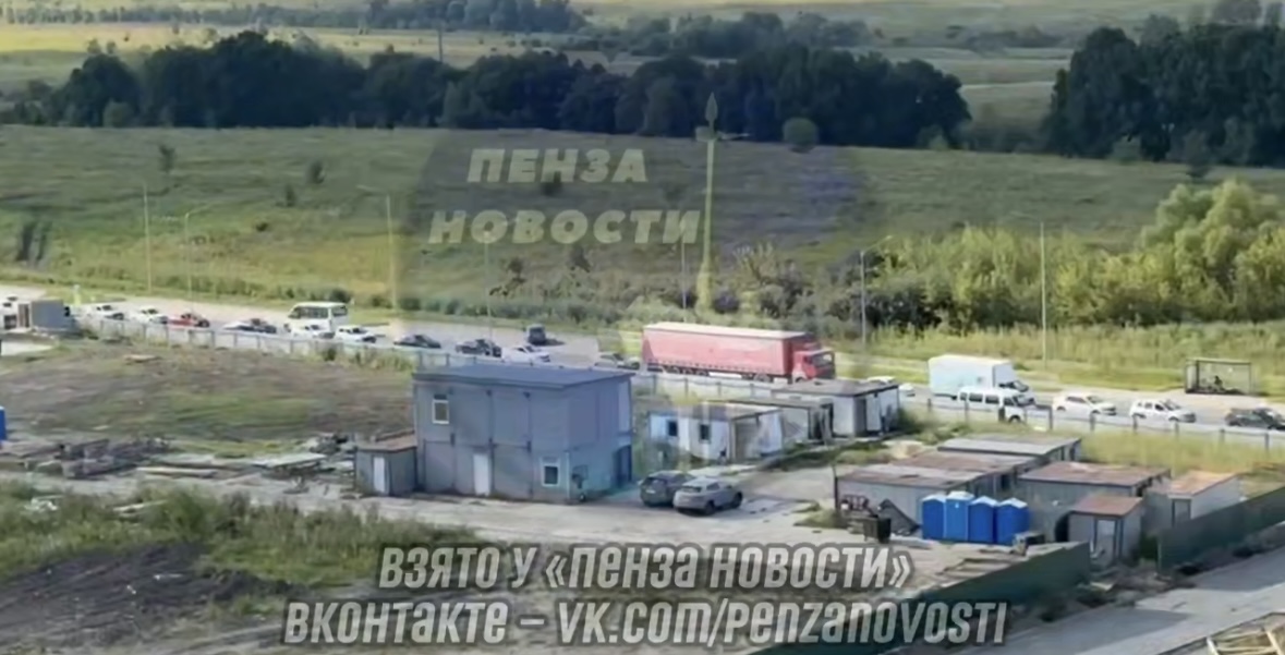 Пензенцы сообщают о большой пробке в сторону Зари