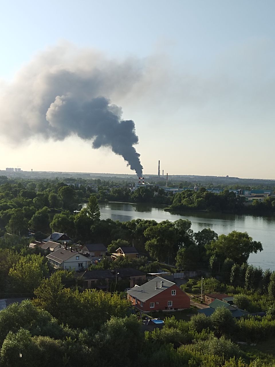 В «Т Плюс» объяснили, что горит в районе ТЭЦ-1