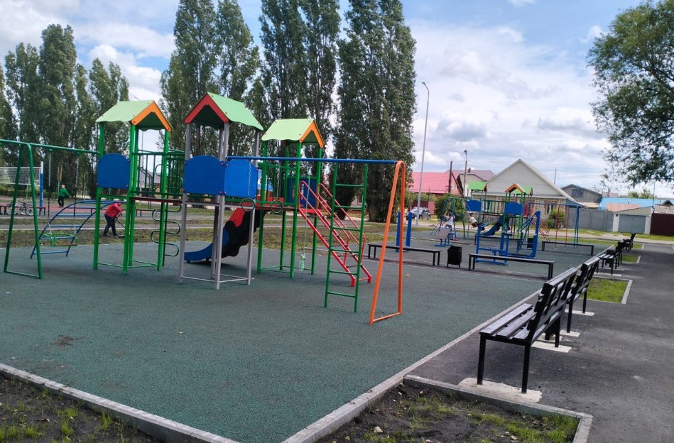 В Кузнецке открылась новая детская спортивная площадка