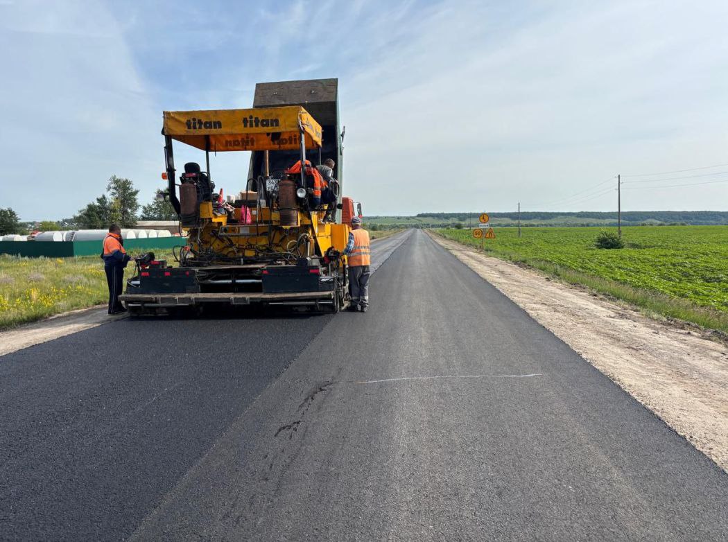 В Малосердобинском районе ремонтируют трассу к больницам и школам