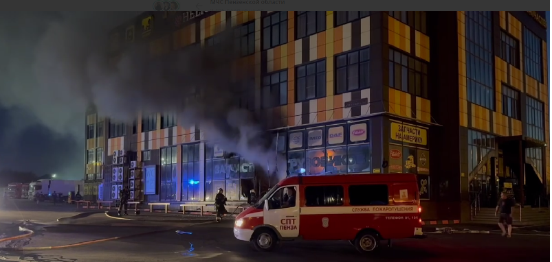 В Пензенской области на М5 горит гостиница Петушок