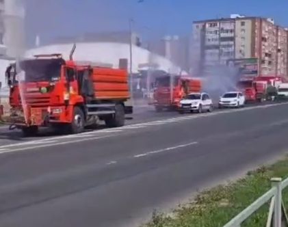 В Пензе поливают дороги, чтобы снизить температуру воздуха