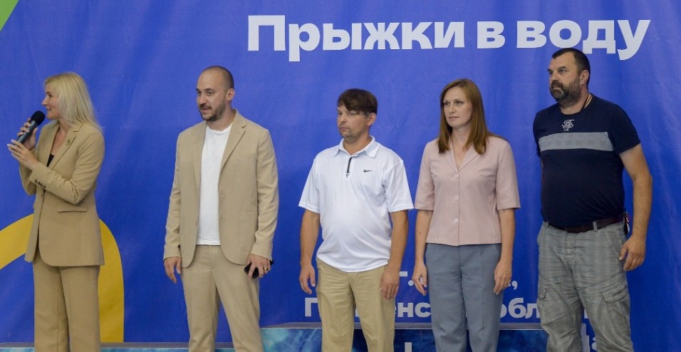 Пенза встретила чемпионов по прыжкам в воду