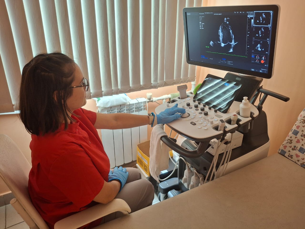 Детская больница Филатова получила современный аппарат УЗИ