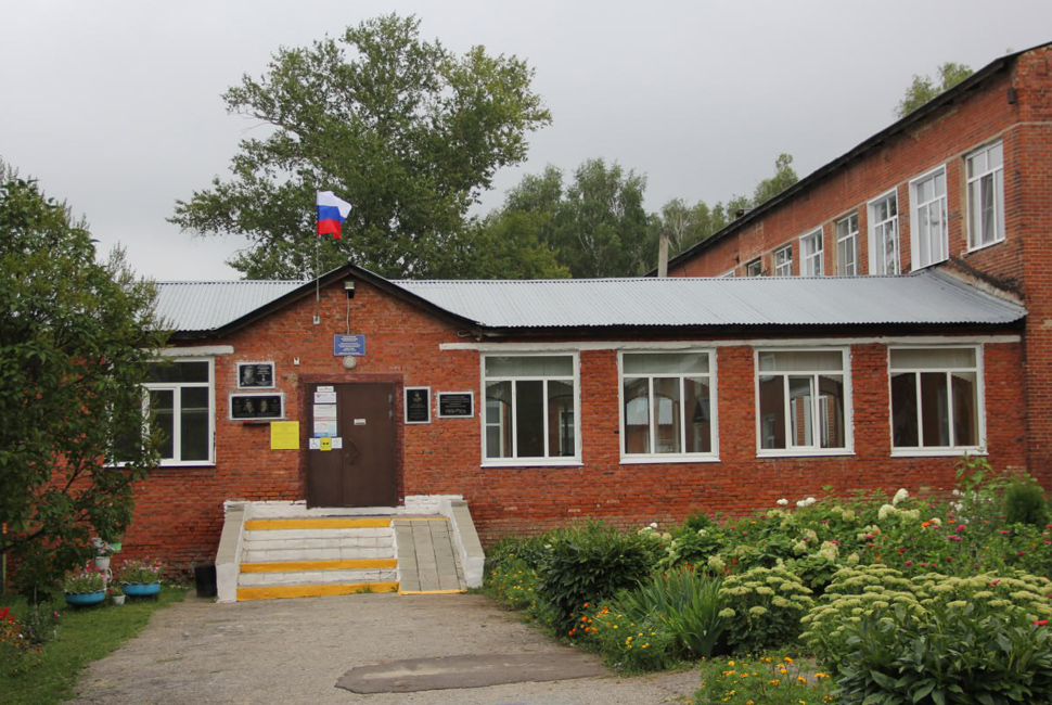 Капремонт за 14,5 млн рублей: в Сурске модернизировали школу в рамках нацпроекта