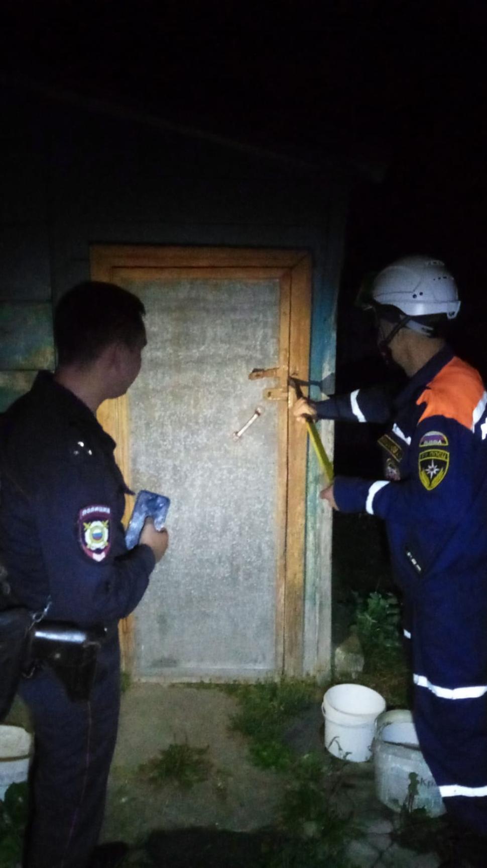 В Чаадаевке пожарные спасли пожилую женщину с инсультом: соседка забила тревогу