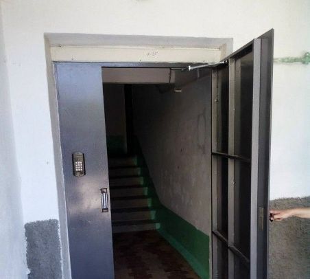 В Кузнецке подъезды автоматически откроются при сигналах тревоги