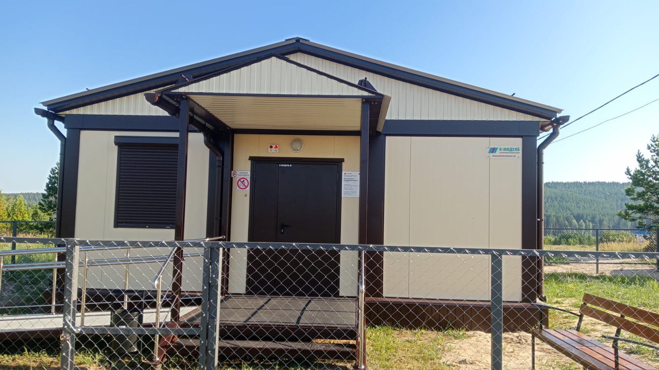 Медпомощь рядом: в Кузнецком районе завершают благоустройство возле нового ФАПа