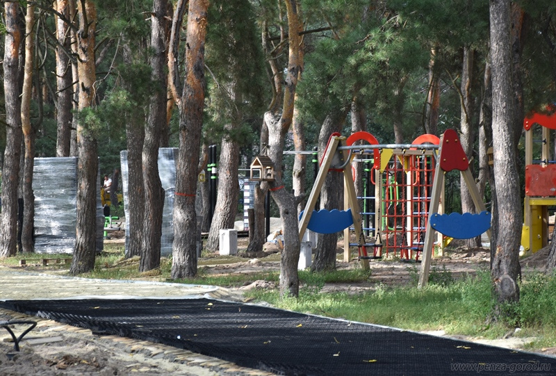 Новые игровые зоны и дорожки появятся в сквере «Семейный»