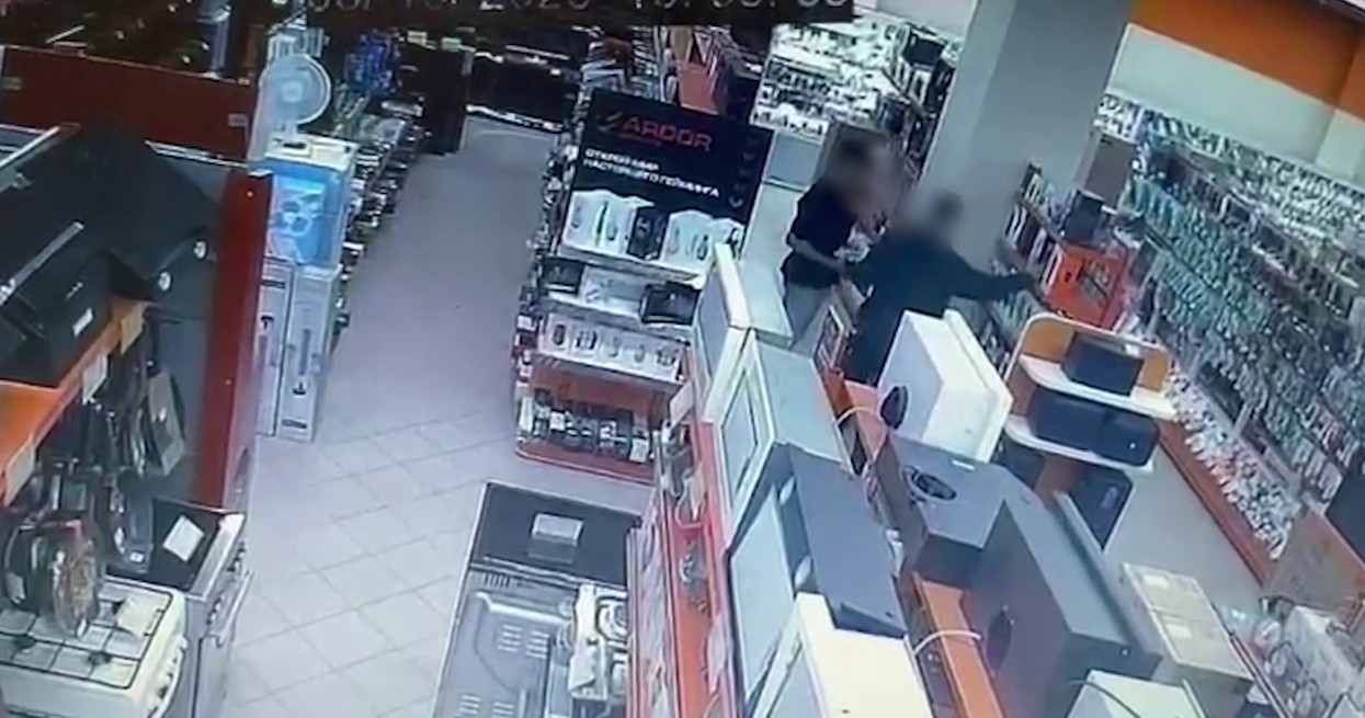 В Пензе задержали студентов, укравших технику на 300 тысяч рублей