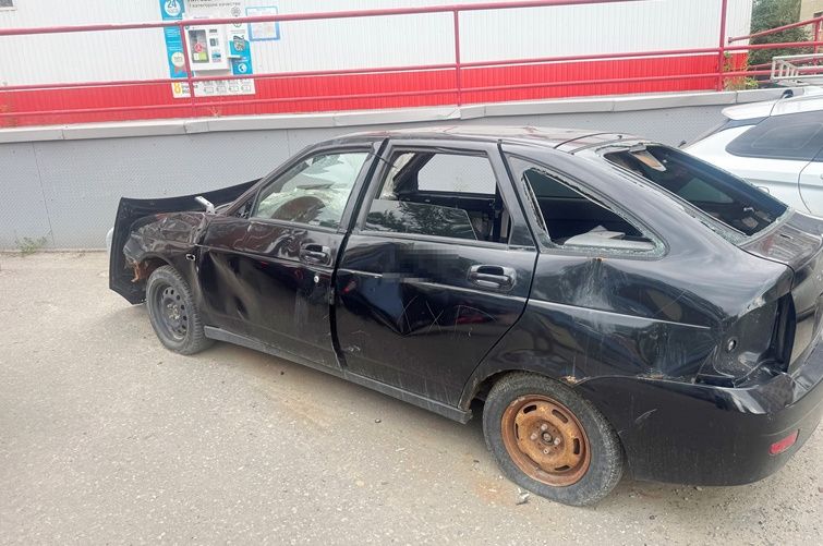 Очередной брошенный автомобиль убрали с улицы Чаадаева в Пензе