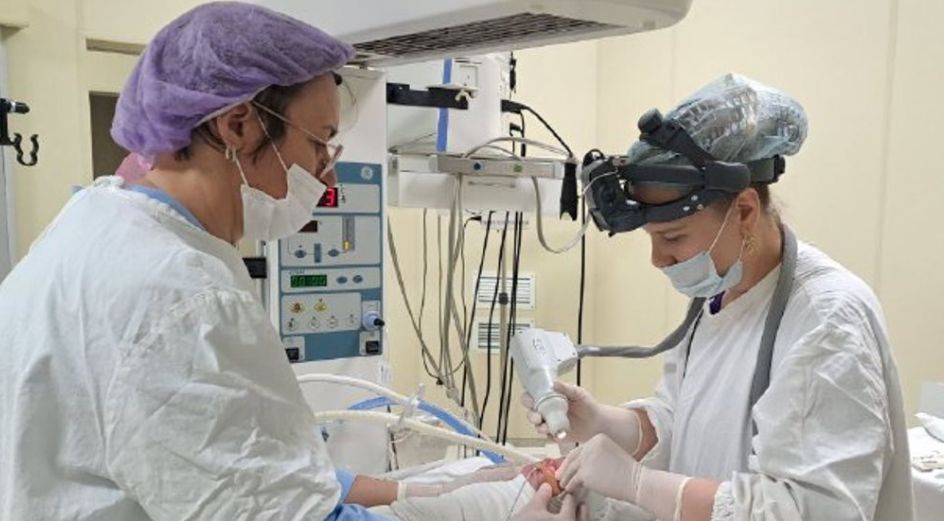 Пензенские врачи спасли зрение недоношенным детям с помощью новой методики