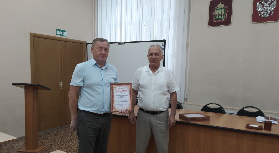 В Кузнецке наградили победителей конкурса на самый благоустроенный дом