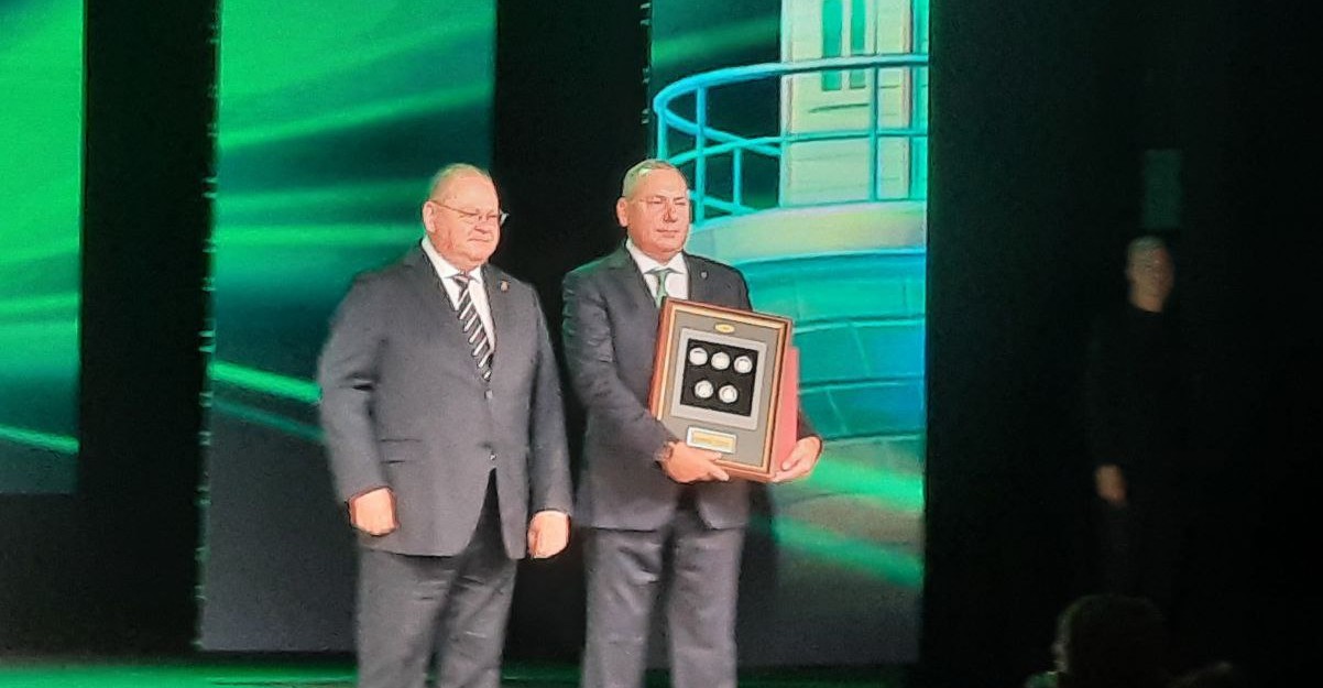 Губернатор Олег Мельниченко поздравил с 175-летием Пензенский холдинг Маяк