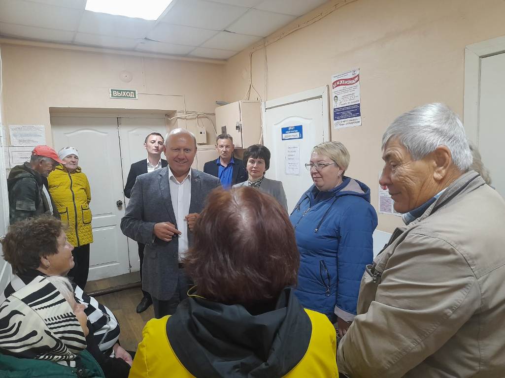 Вячеслав Космачев: в Бессоновском районе возведут модульную амбулаторию