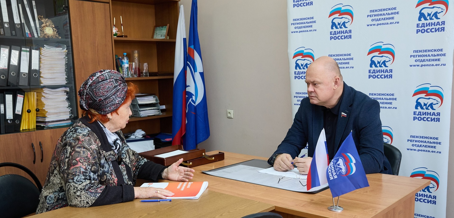 Вадим Супиков взял на контроль обращения по ЖКХ, благоустройству и соцподдержке