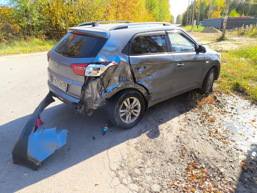 В Пензе опубликованы фото с места серьезного ДТП на улице Васильковой