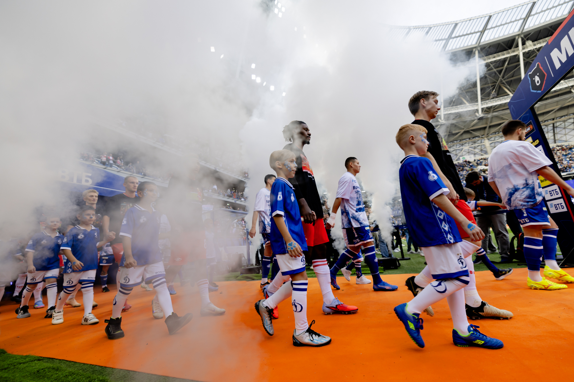 Пензенцам напомнили о дальневосточном леопарде на матче "Динамо" – "Спартак"