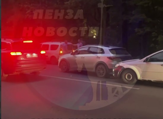 Авария с участием четырех машин случилась на улице Лермонтова 2 сентября
