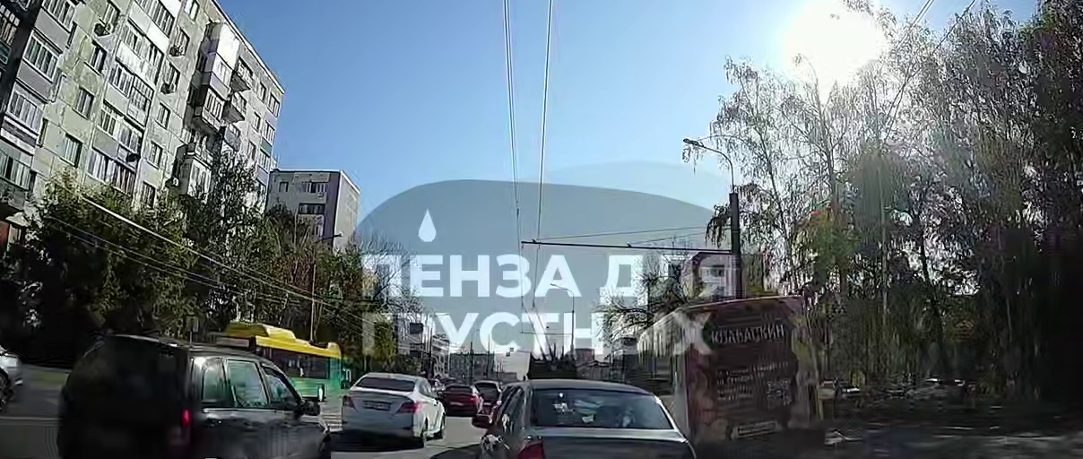 В Пензе водителя маршрутки оштрафовали на 2 тысячи за езду по тротуару