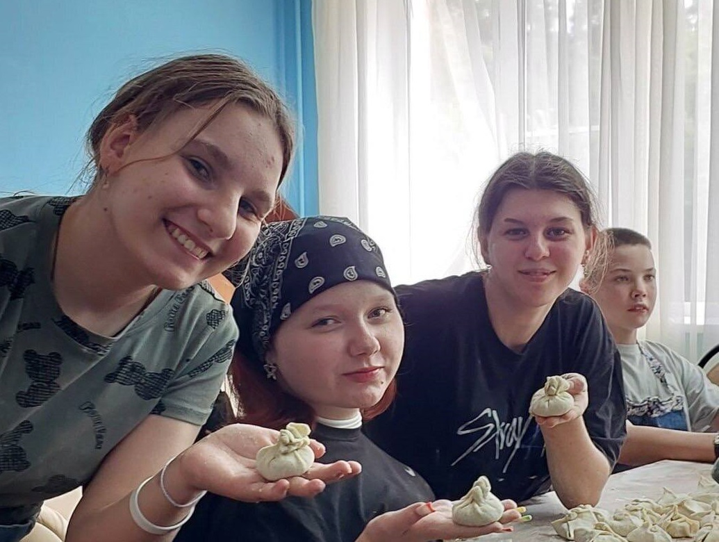 В Пензе юные кулинары с особенностями развития освоили приготовление мантов