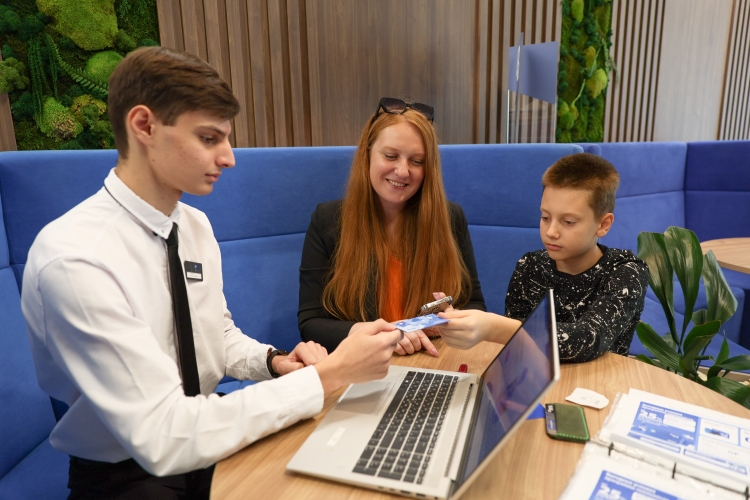 ВТБ запустил семейный счет для совместных трат