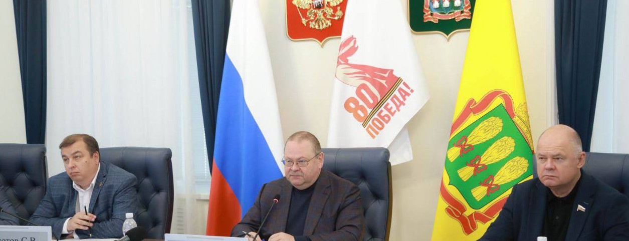 Олег Мельниченко поручил членам правительства стать наставниками для детей