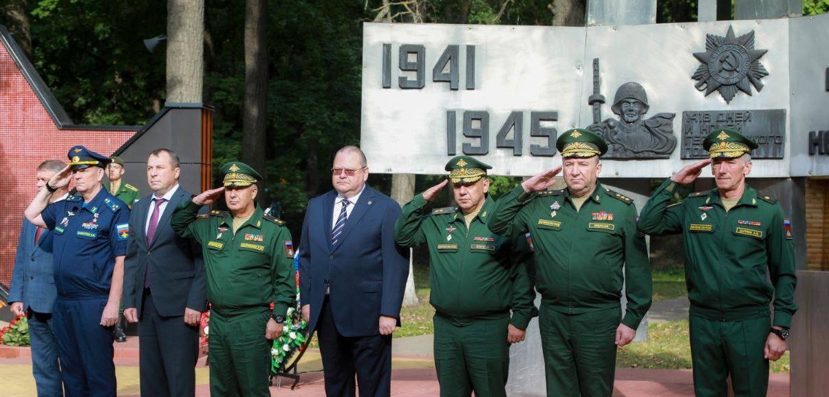 Олег Мельниченко поблагодарил Минобороны за внимание к пензенскому военному вузу