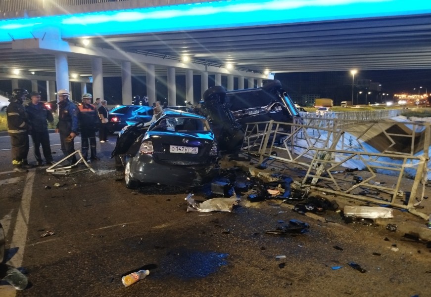 Два автомобиля столкнулись на улице Глазунова в Пензе, есть пострадавшие