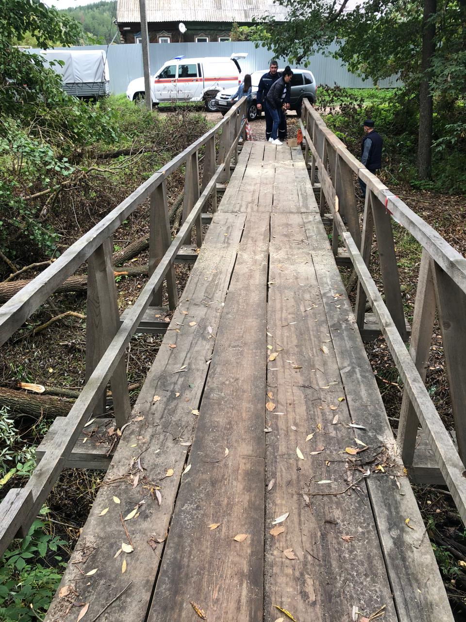 В Кузнецке оперативно восстановили пешеходный мост через Труев