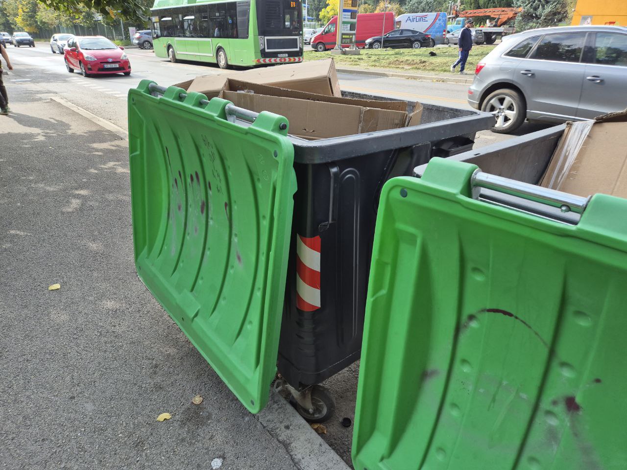 Жителям Сердобска ответили на возмущения по поводу летящего мусора