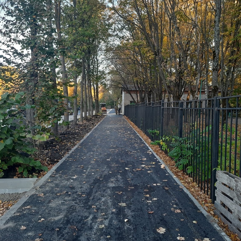 В Сердобске завершают строительство новых тротуаров на улицах Слепцова и Фрунзе