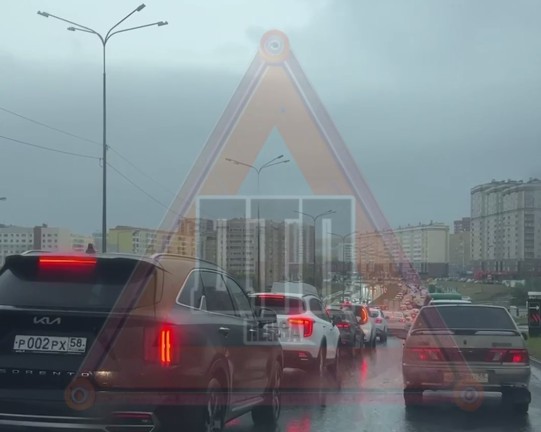 Утром 6 октября в Дальнем Арбеково пензенцы снова застряли в гигантской пробке
