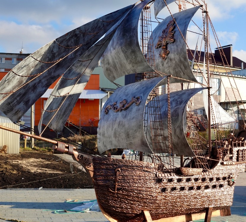 В Никольске установили новый арт-объект в честь стеклоделия