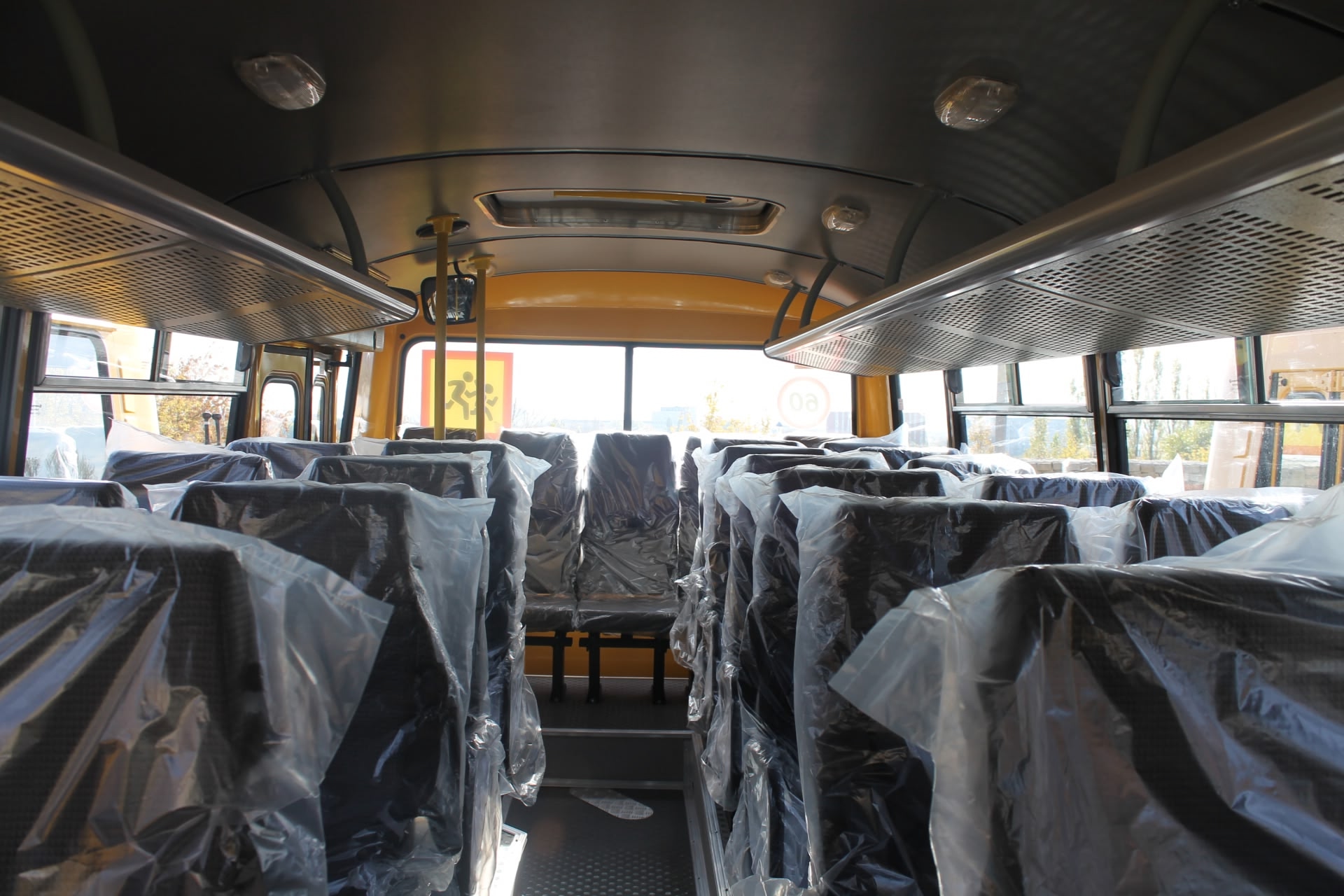 В Никольском районе школа получила новый автобус с ограниченной скоростью