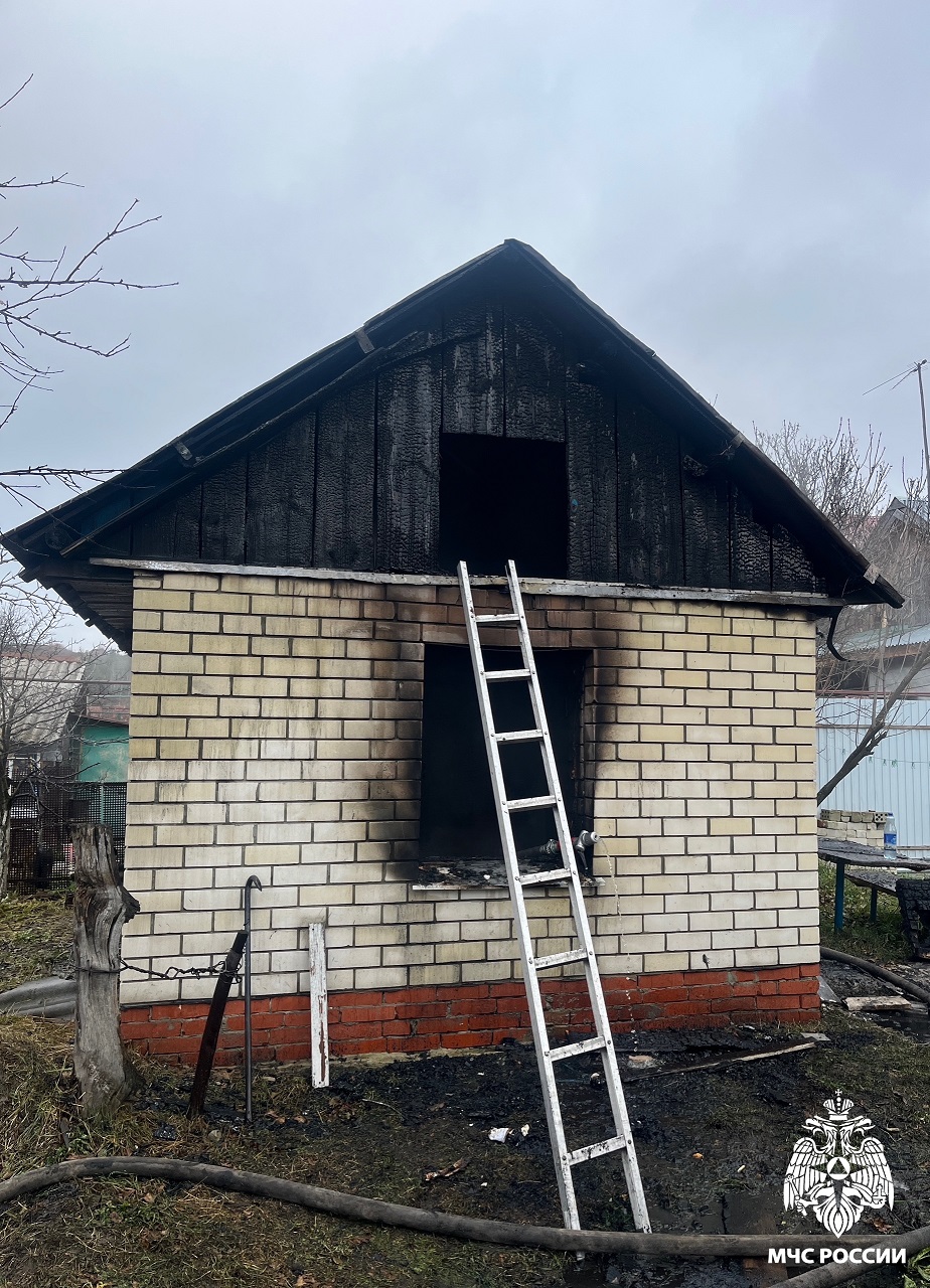 В Кузнецке 31 октября сгорела баня на улице Молодой Гвардии