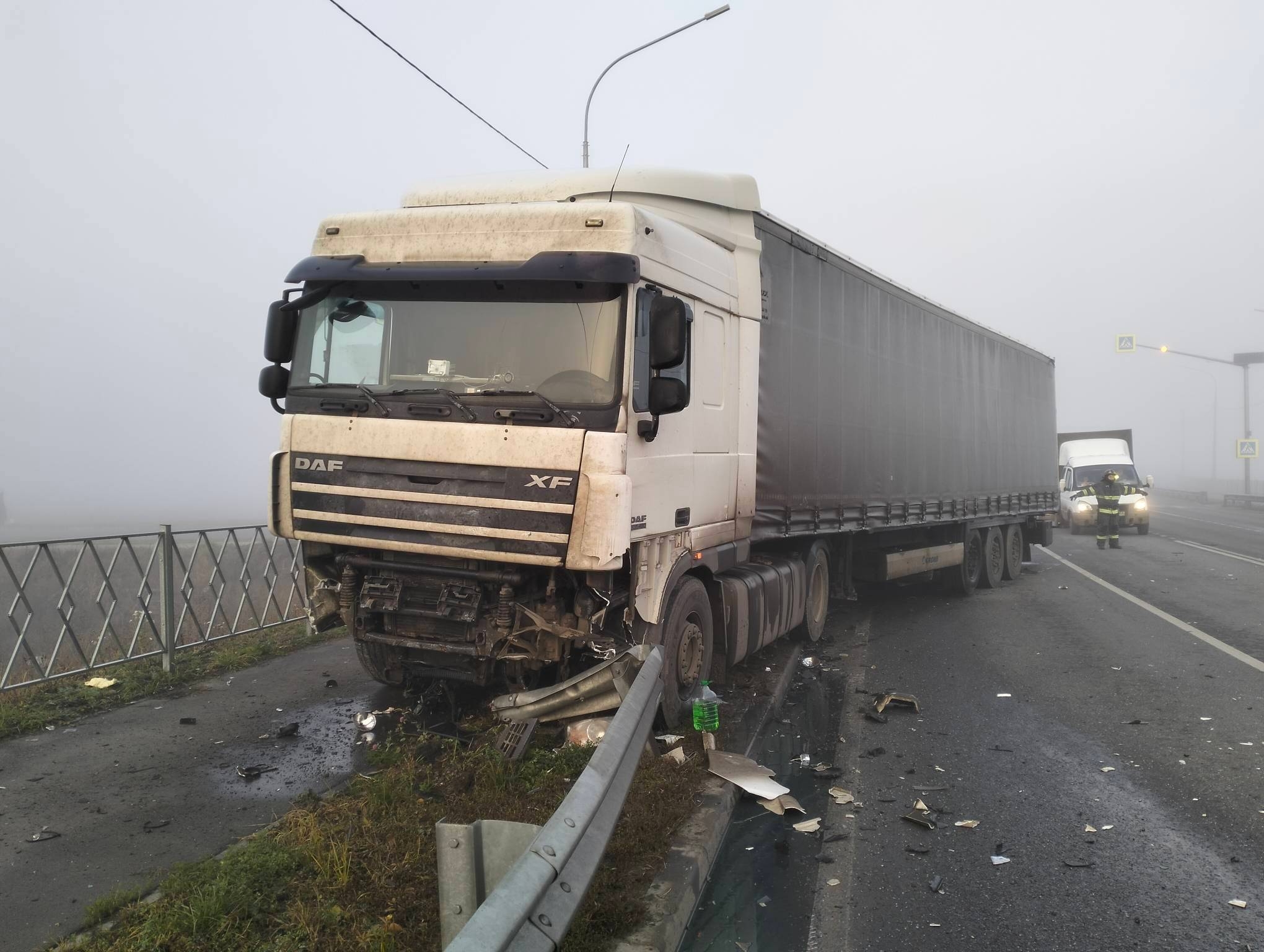 31 октября спасатели помогали пострадавшим в ДТП на улице 40 лет Октября в Пензе